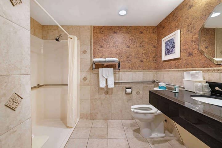 Room 19 of 28